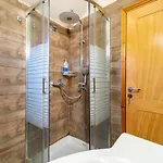 Maxim Wooden Apartament Halikounas